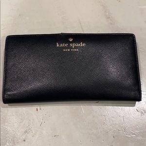 Authentic Kate Spade Medium Size Wallet !